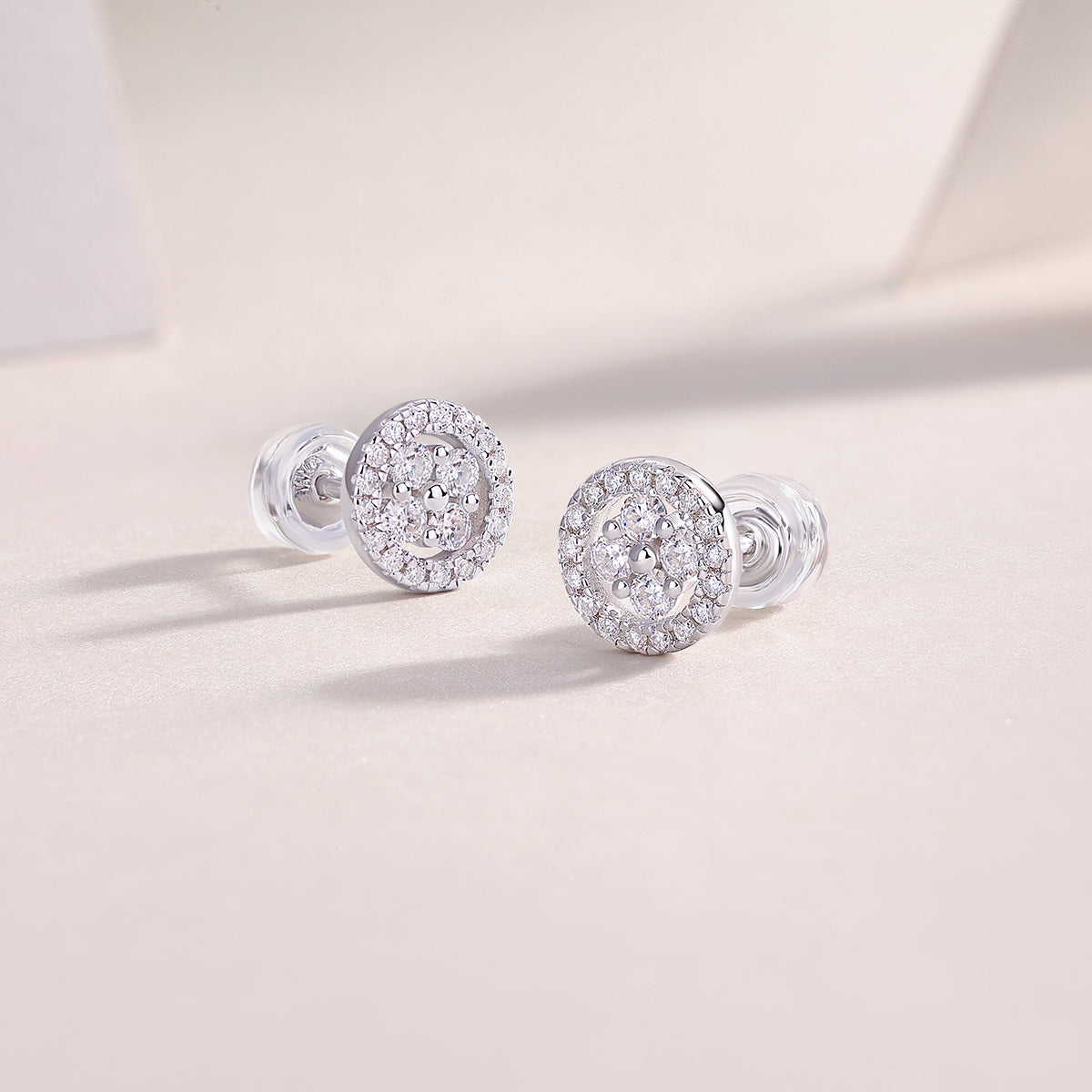 Fashionable And Luxurious Diamond Jewelry Earrings Set With Moissanite S925 Sterling Silver And Platinum-plated Stud Earrings Prohibit